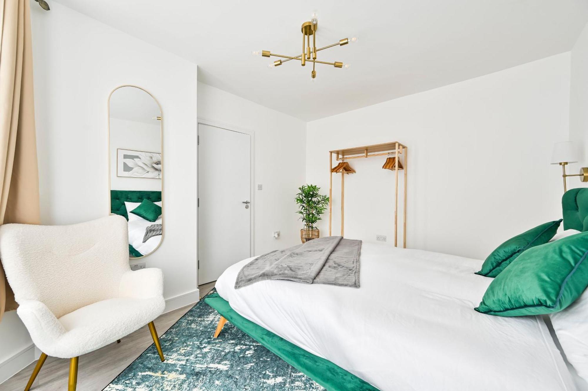 Homestay Stylish & Spacious 4br London