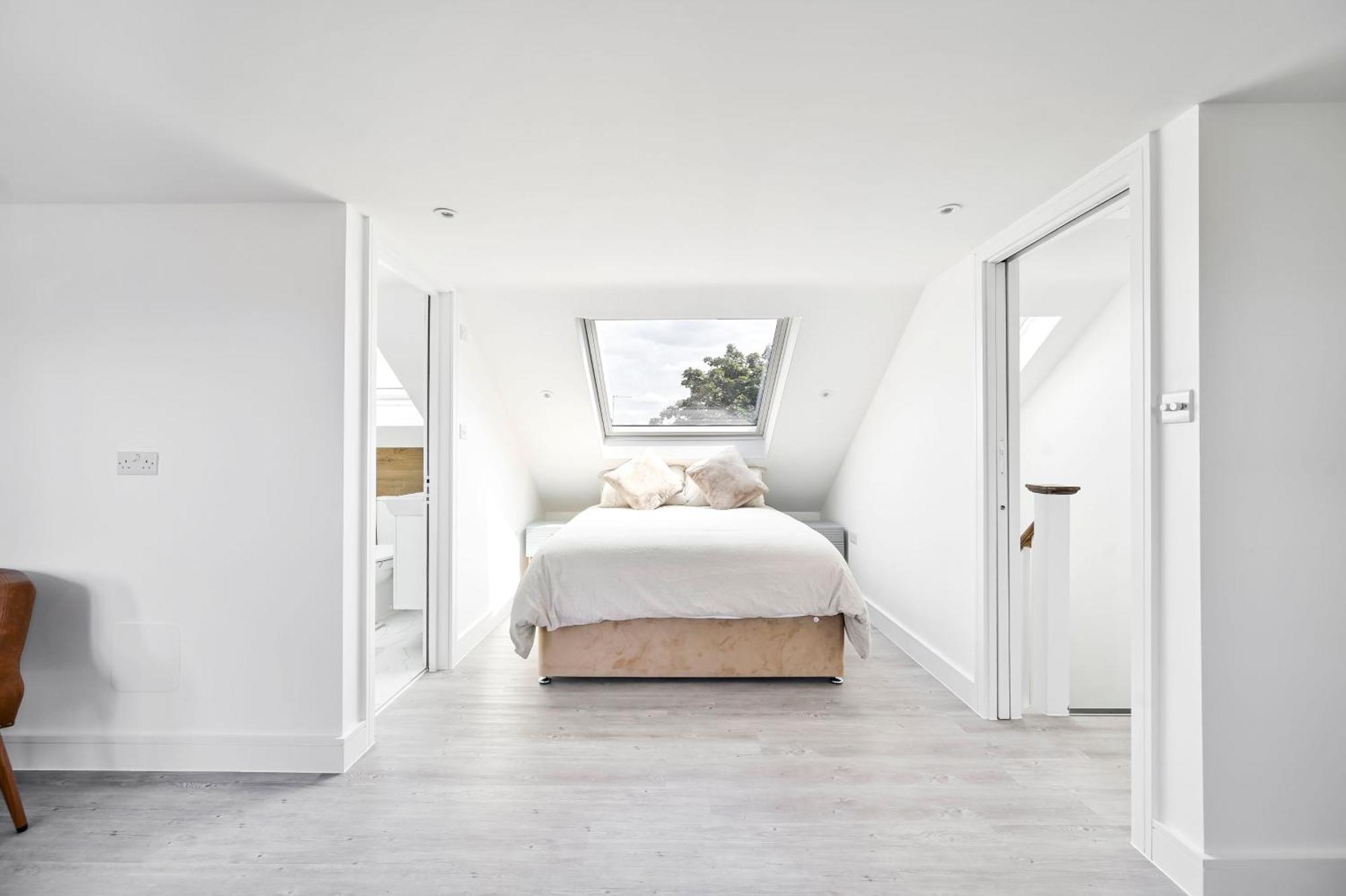 Stylish & Spacious 4br Homestay London