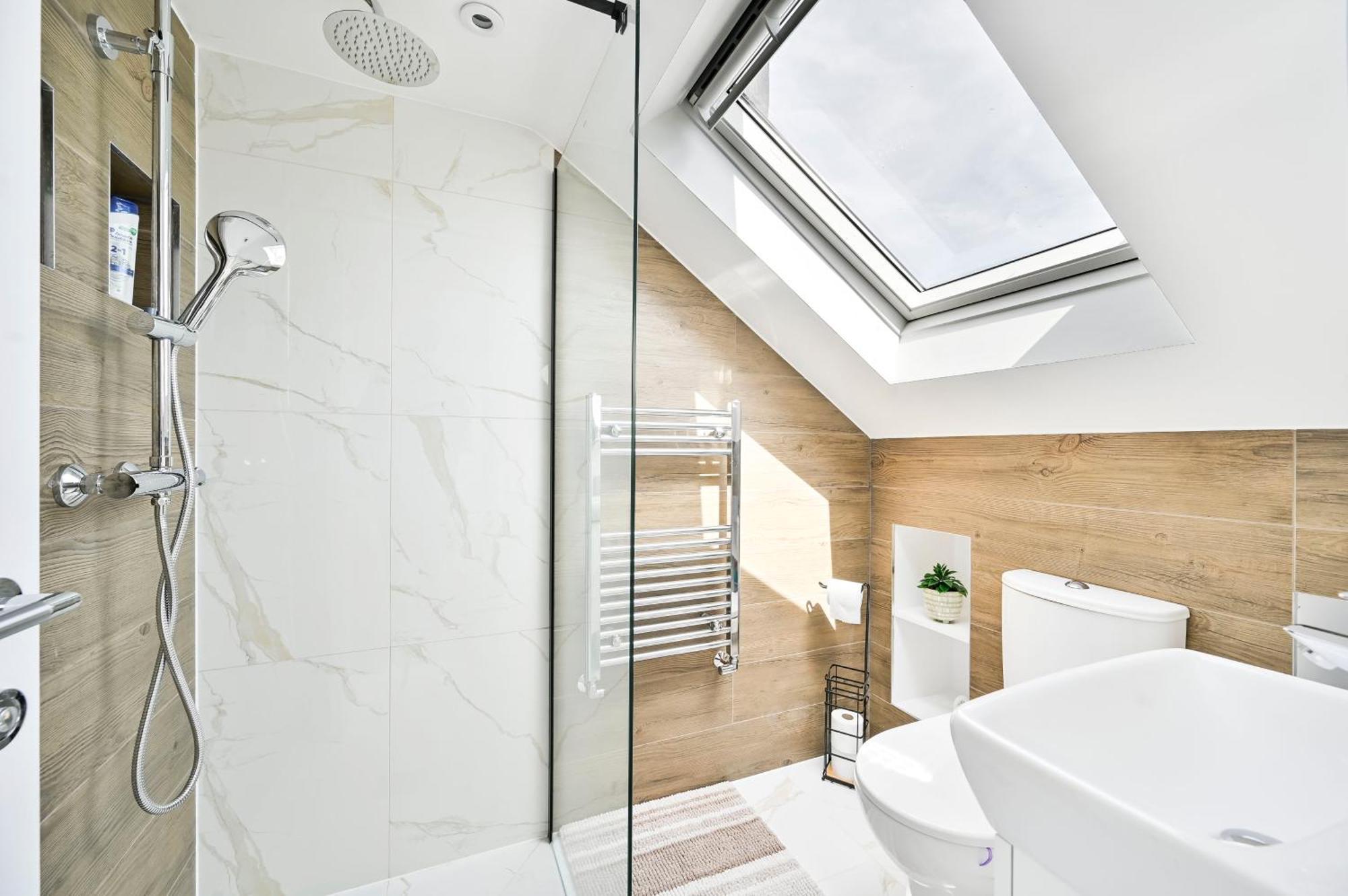 Homestay Stylish & Spacious 4br London